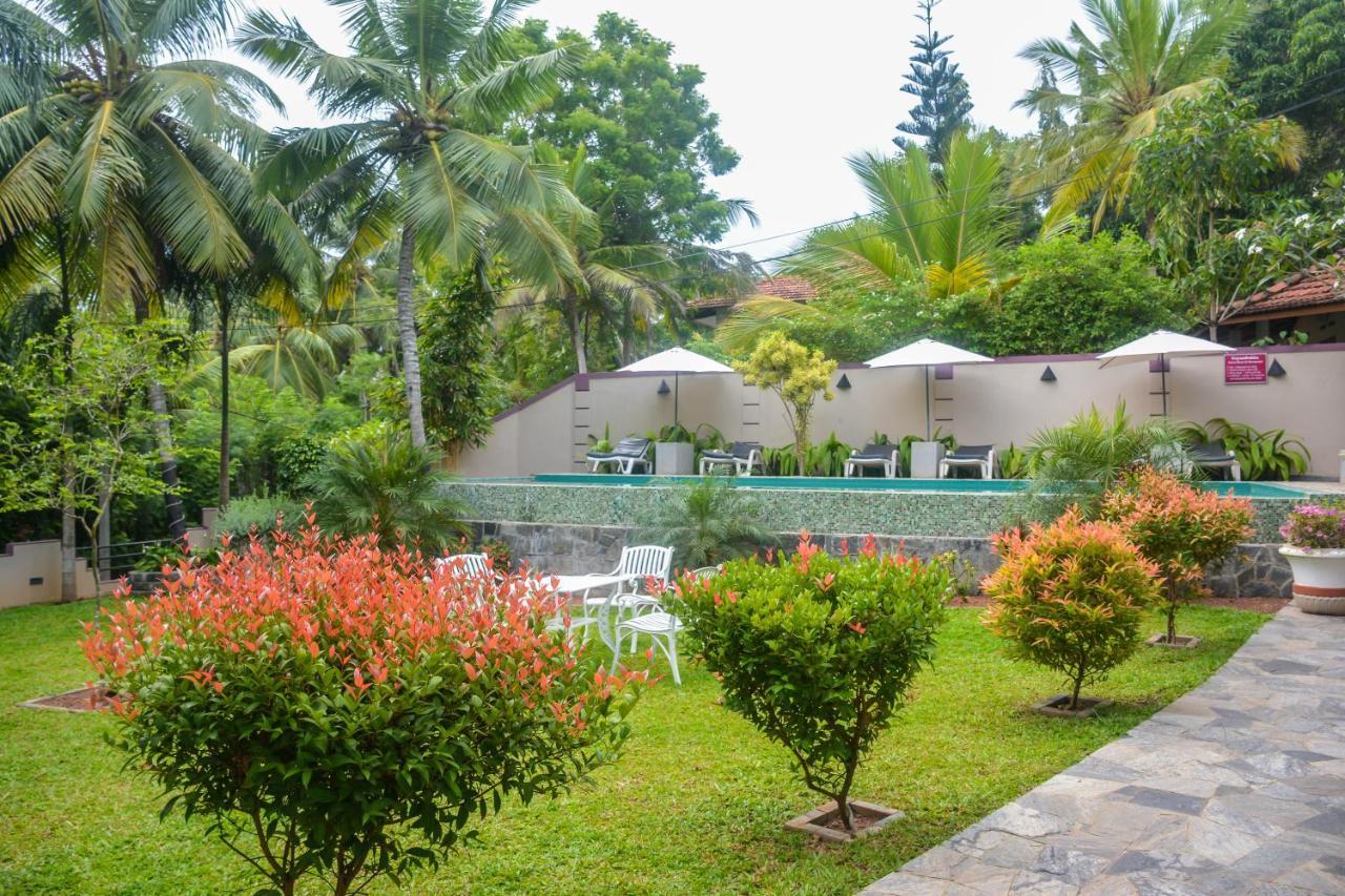 Goyambokka Guesthouse Tangalle Esterno foto