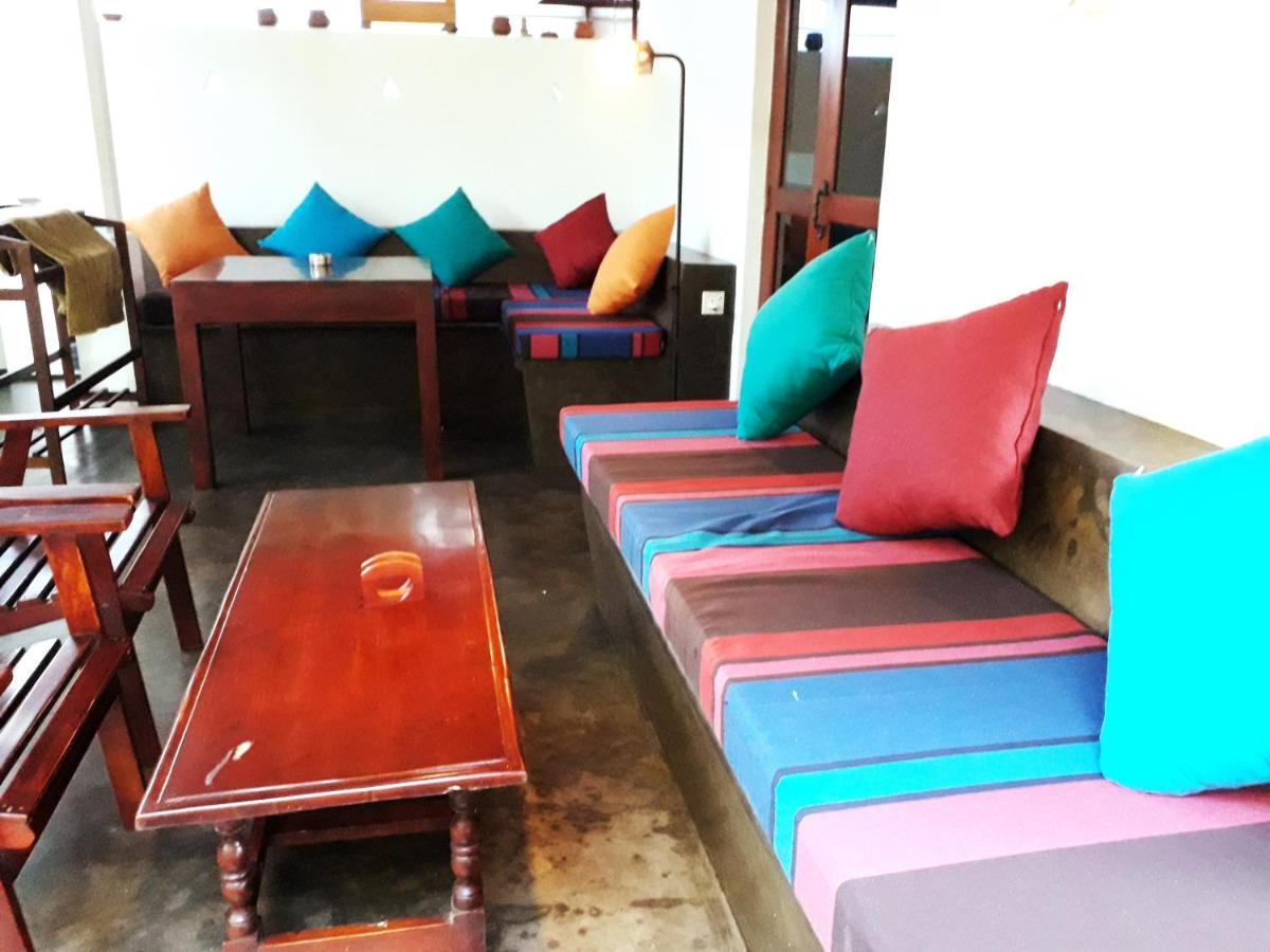 Goyambokka Guesthouse Tangalle Esterno foto