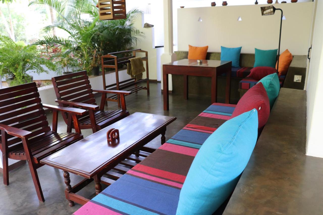 Goyambokka Guesthouse Tangalle Esterno foto