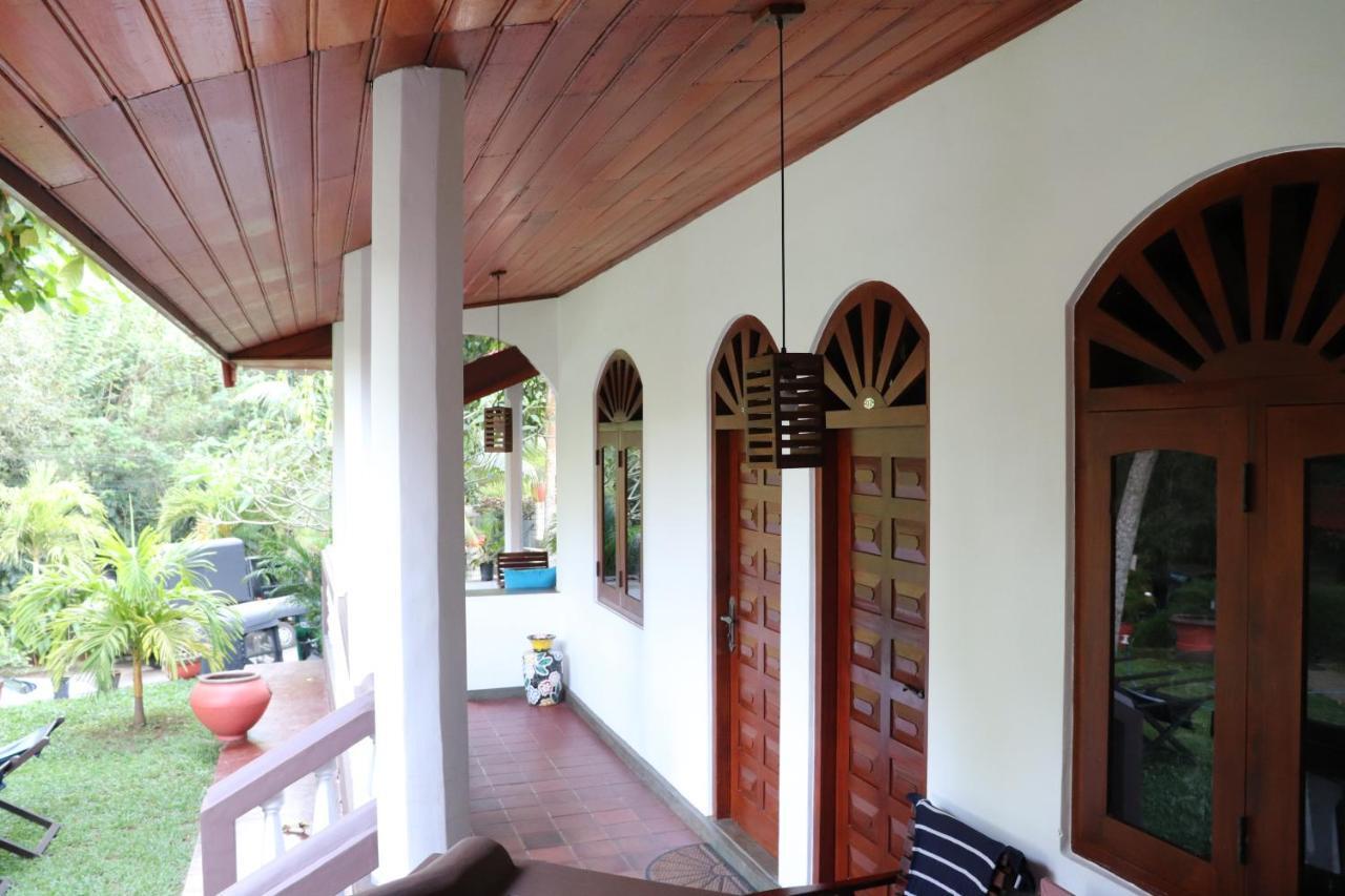 Goyambokka Guesthouse Tangalle Esterno foto