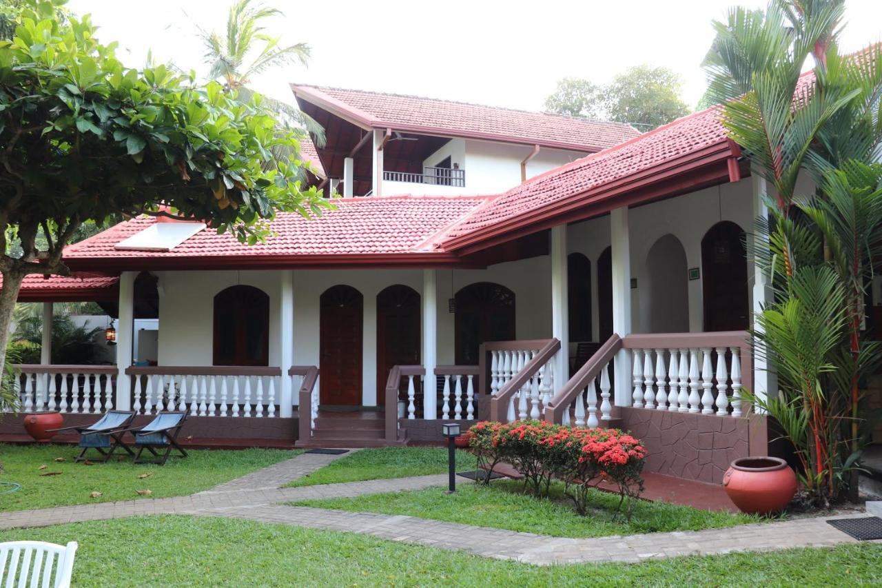Goyambokka Guesthouse Tangalle Esterno foto