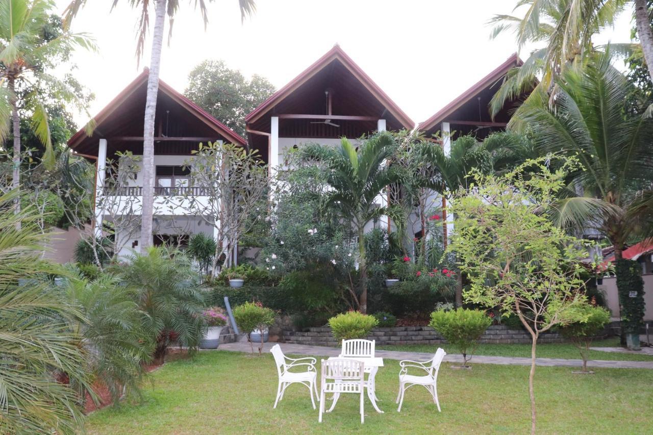 Goyambokka Guesthouse Tangalle Esterno foto